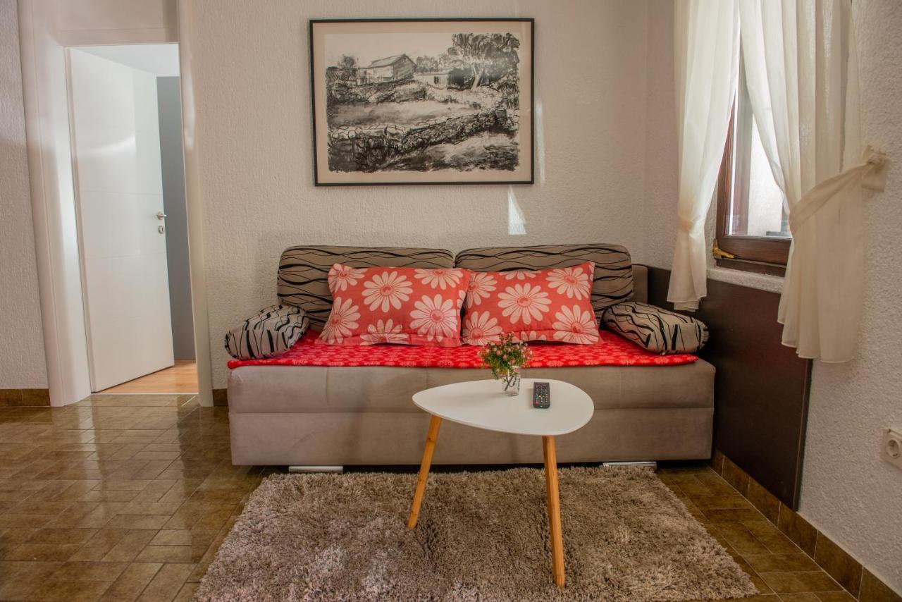 Apartman Bozica Vir Eksteriør bilde
